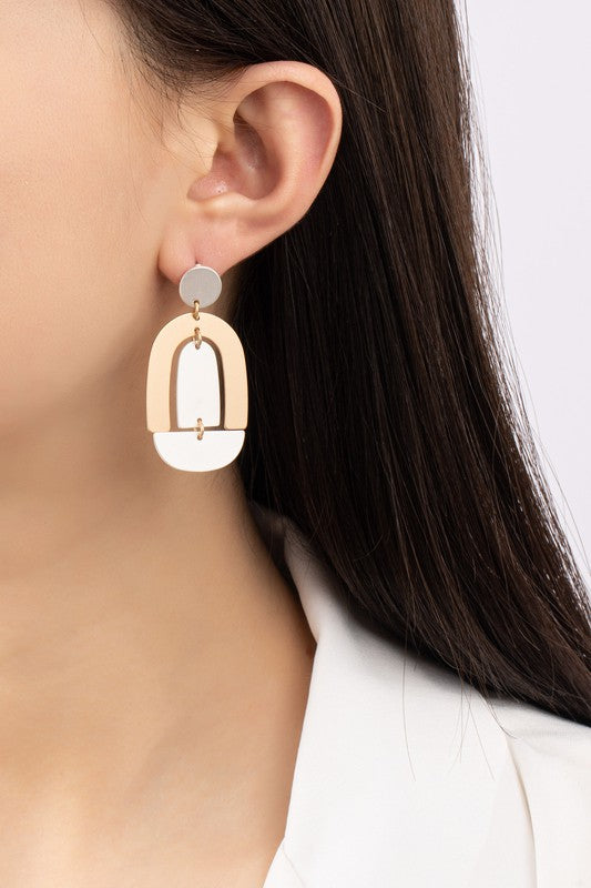 Scottie Two-Toned Oval Earrings